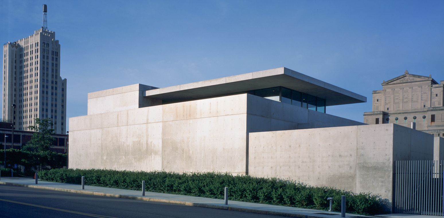 A street view of the Pulitzer Arts Foundation's Ando building.